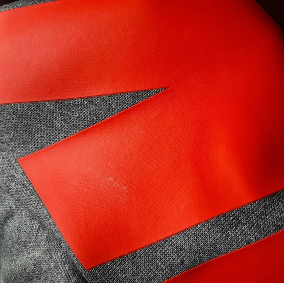 Nike Dri-Fit Youth Pullover Hoodie - Picture 8 of 8